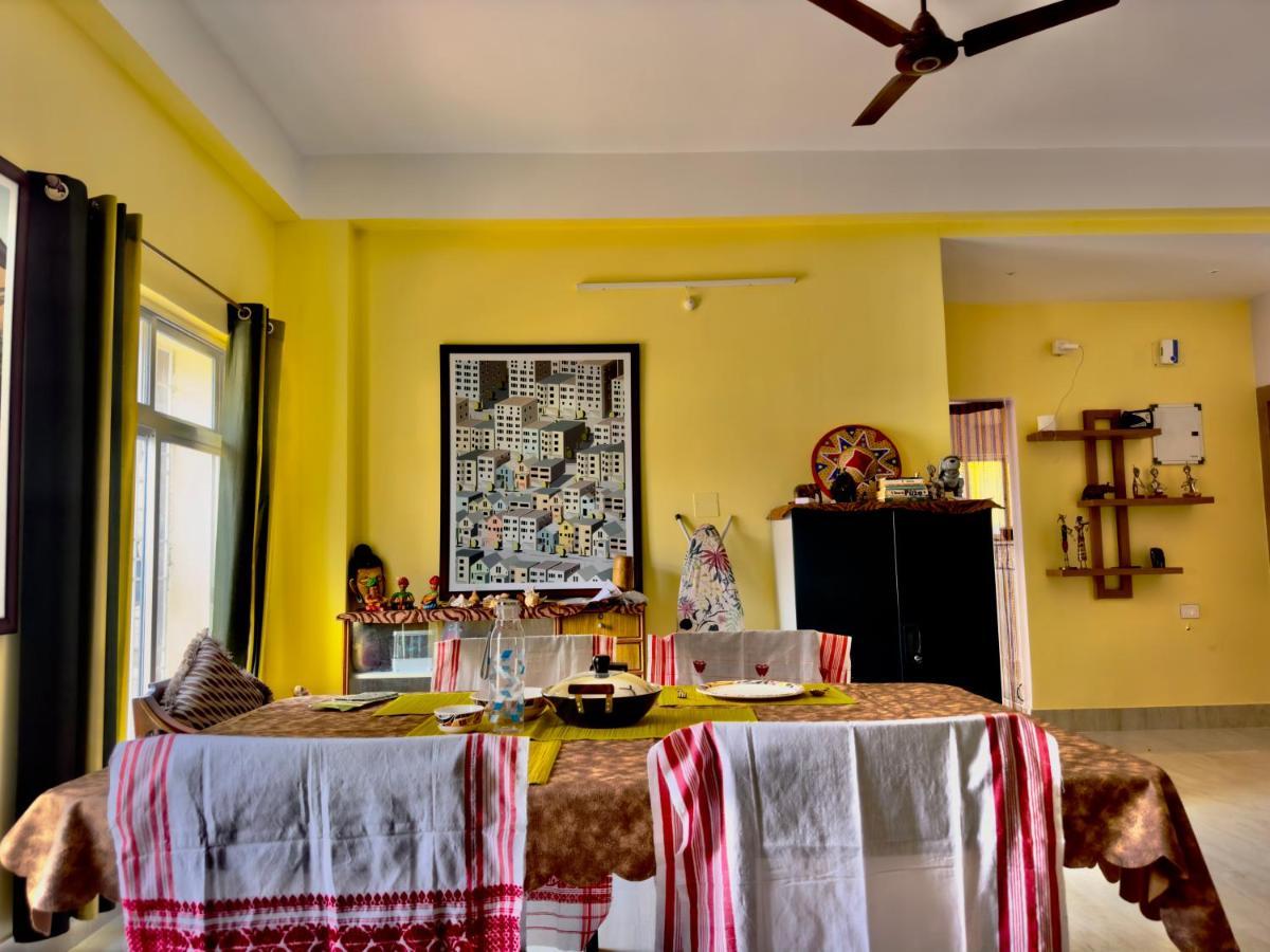 Three Little Birds Homestay Guwahati Esterno foto