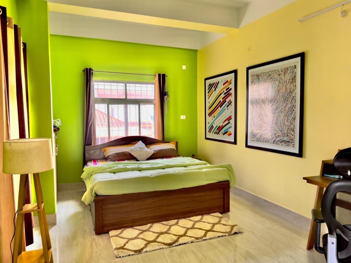 Three Little Birds Homestay Guwahati Esterno foto